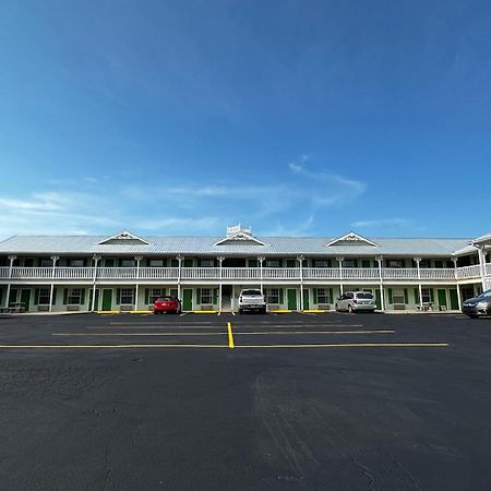 Key West Inn - Chatsworth Екстериор снимка