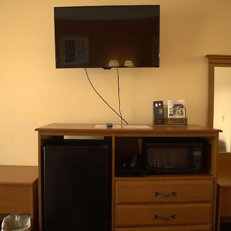 Key West Inn - Chatsworth Екстериор снимка