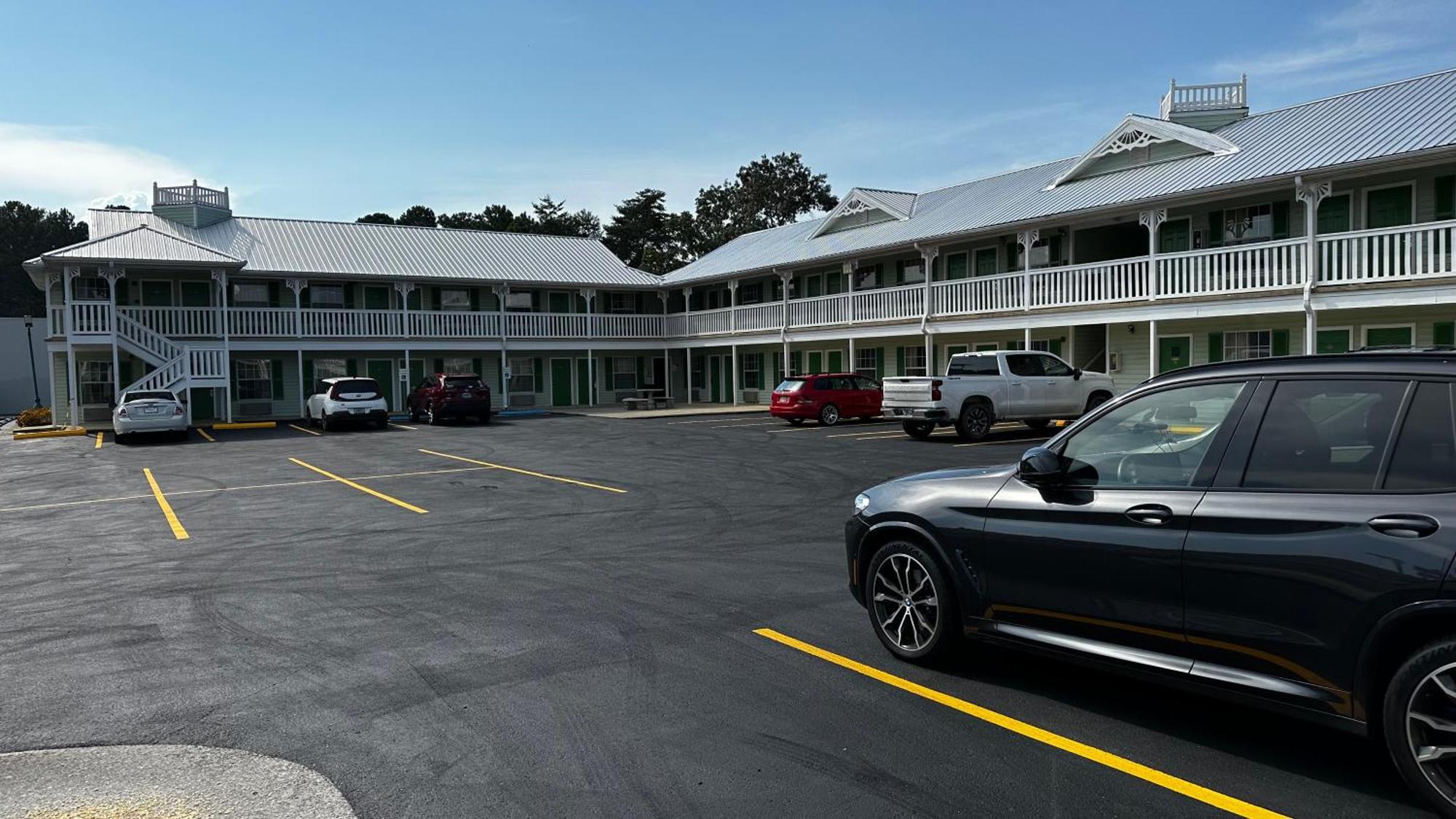 Key West Inn - Chatsworth Екстериор снимка