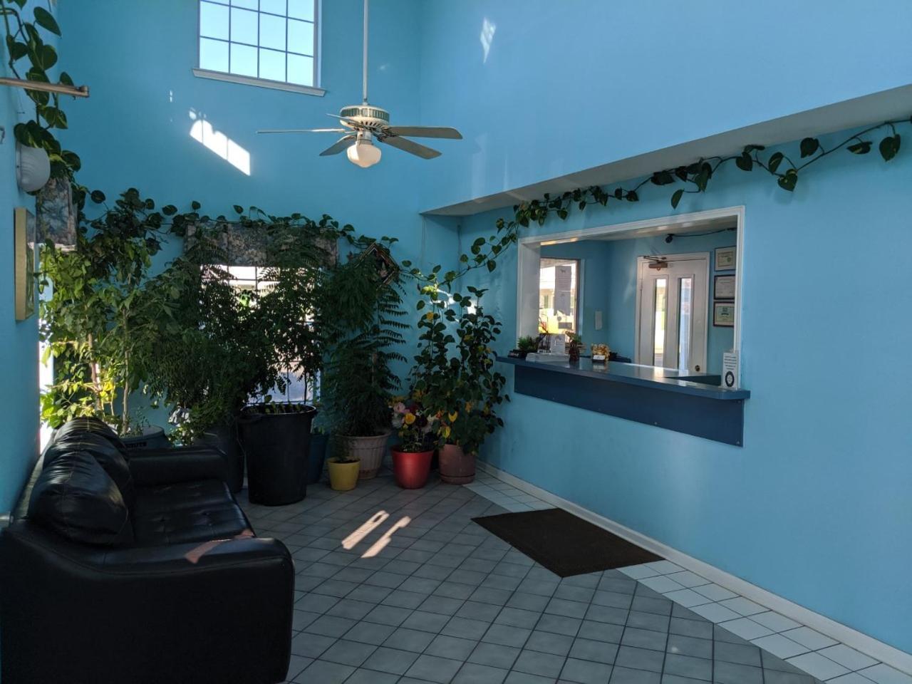 Key West Inn - Chatsworth Екстериор снимка