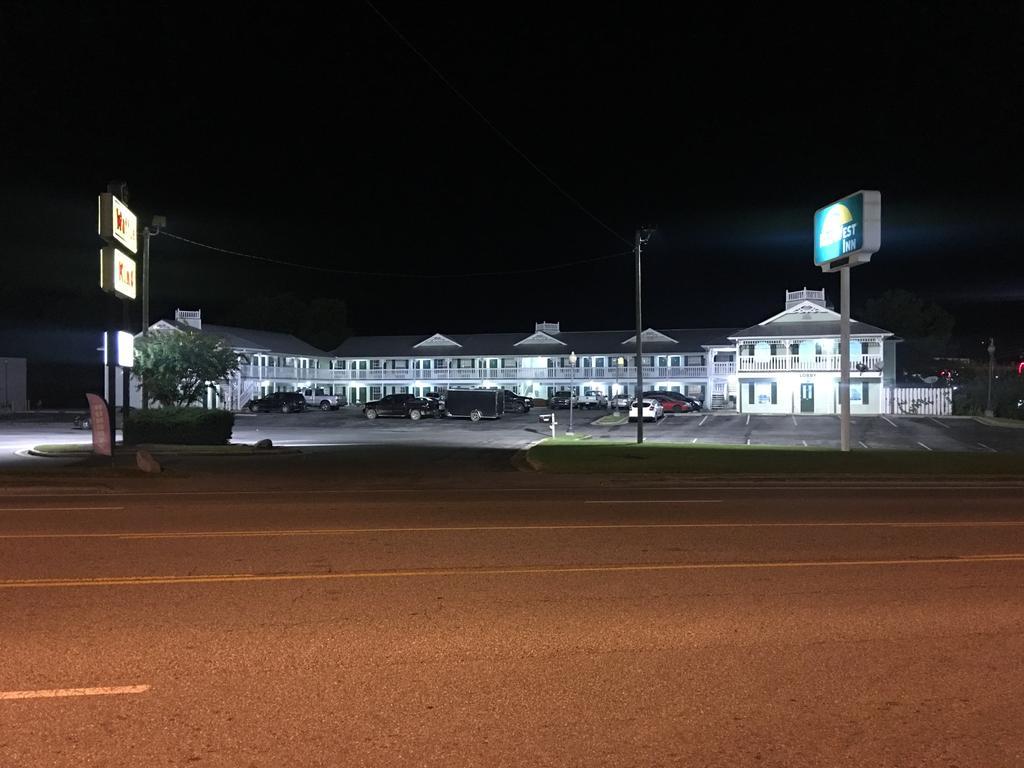 Key West Inn - Chatsworth Екстериор снимка